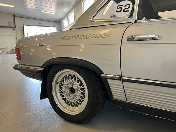 Mercedes-Benz 350 SL 12 of 22