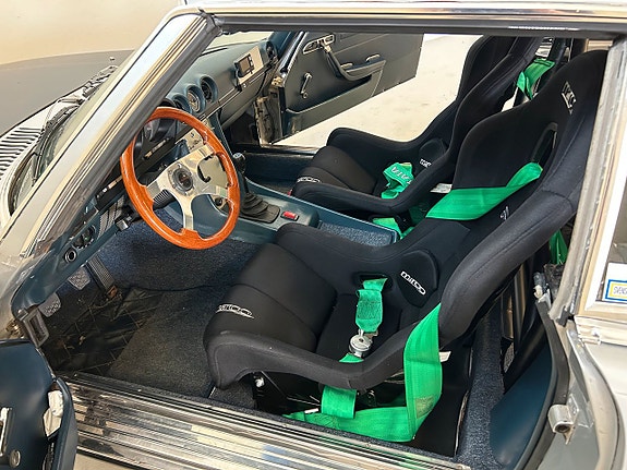 Mercedes-Benz 350 SL 14 of 22