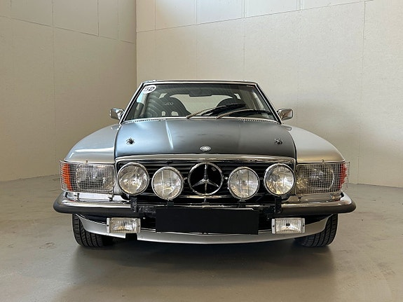 Mercedes-Benz SL350 3 of 5