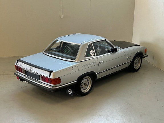 Mercedes-Benz 350 SL 9 of 22