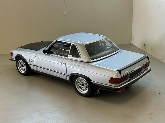 Mercedes-Benz 350 SL 10 of 22