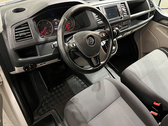 Volkswagen Transporter 8 of 13