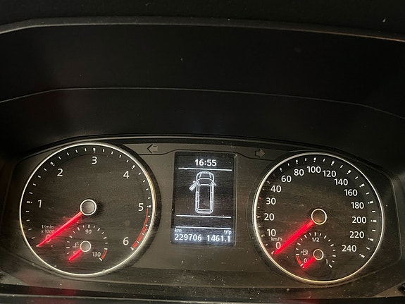 Volkswagen Transporter 9 of 13
