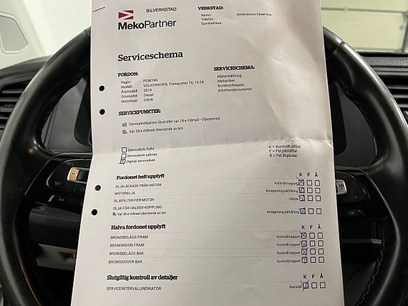 Volkswagen Transporter 12 of 13