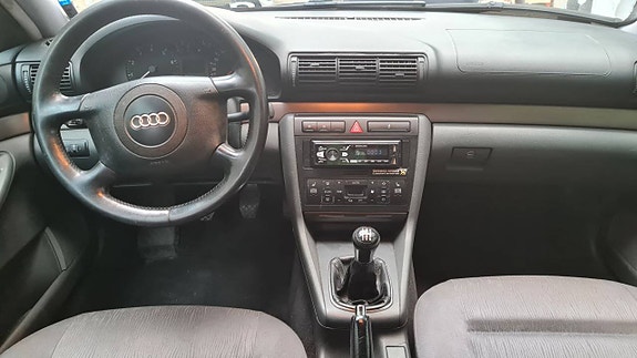 Audi A4 11 of 15