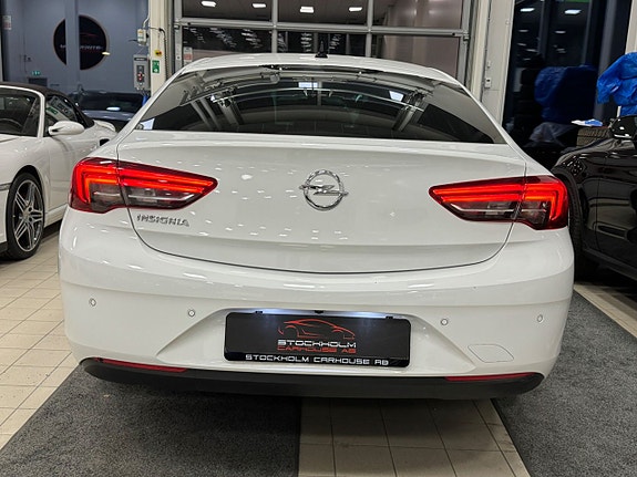 Opel Insignia 4 of 5