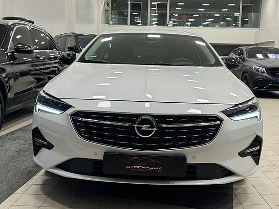 Opel Insignia 3 of 5