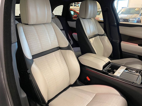 Land Rover Range Rover Velar 10 of 20