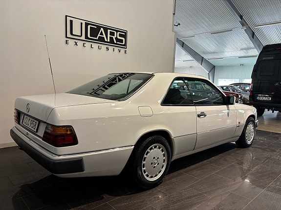 Mercedes-Benz 300 CE-24 3 of 5