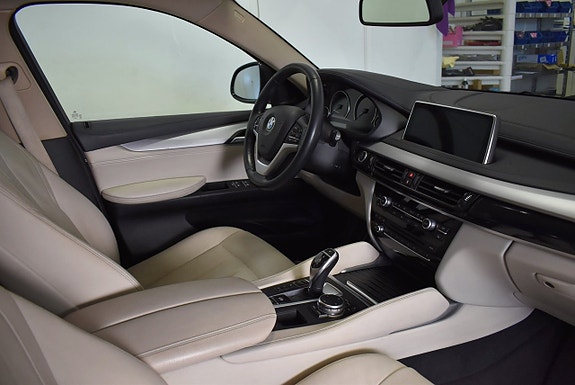 BMW X6 12 of 16