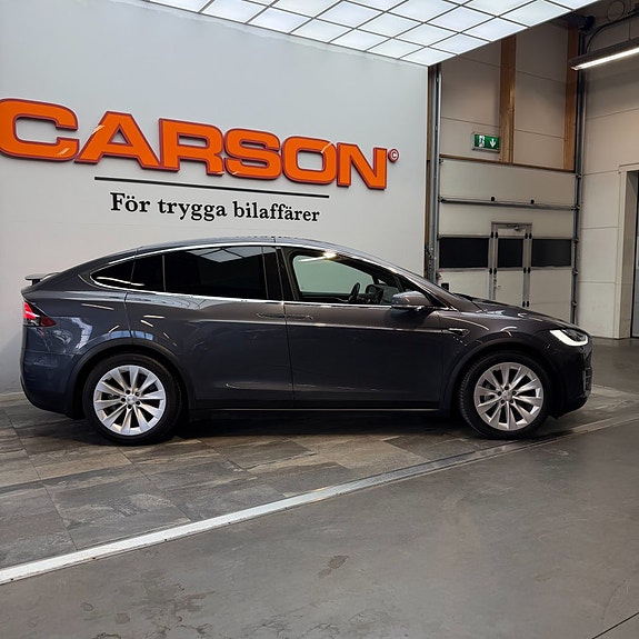 Tesla Model X 3 of 11