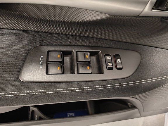 Toyota Auris 4 of 5
