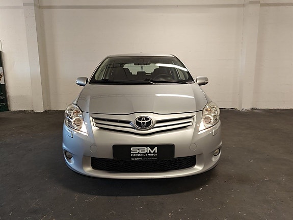 Toyota Auris 17 of 18