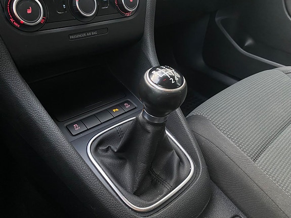 Volkswagen Golf VI 7 of 15