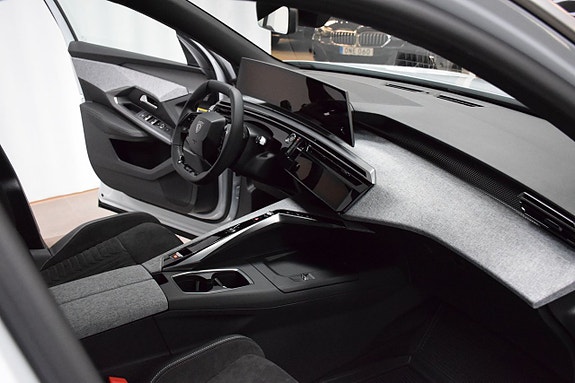 Peugeot 5008 13 of 17