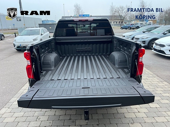 Chevrolet Silverado 1500 14 of 21