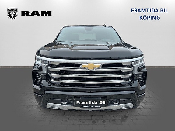 Chevrolet Silverado 1500 2 of 21