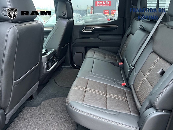 Chevrolet Silverado 1500 9 of 21