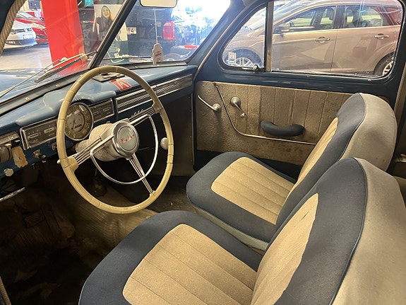 Volvo PV 10 of 17