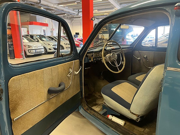 Volvo PV 14 of 17
