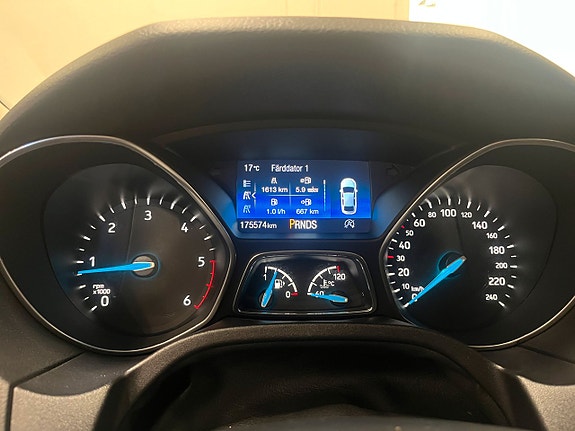 Ford Focus 21 of 21