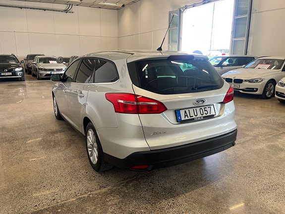 Ford Focus 9 of 21