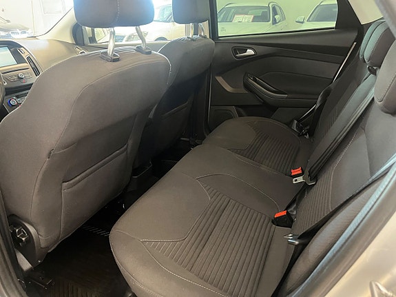 Ford Focus 13 of 21