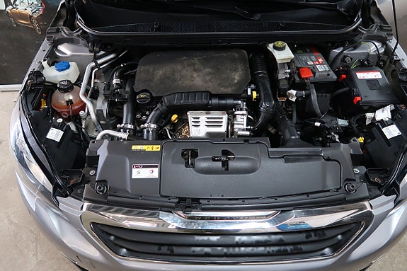 Peugeot 308 SW 17 of 17
