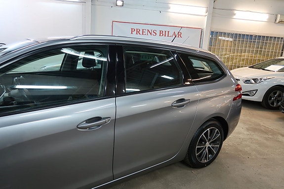 Peugeot 308 SW 3 of 17