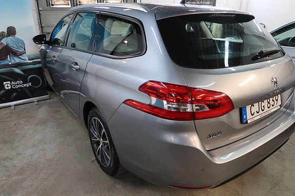 Peugeot 308 SW 4 of 17