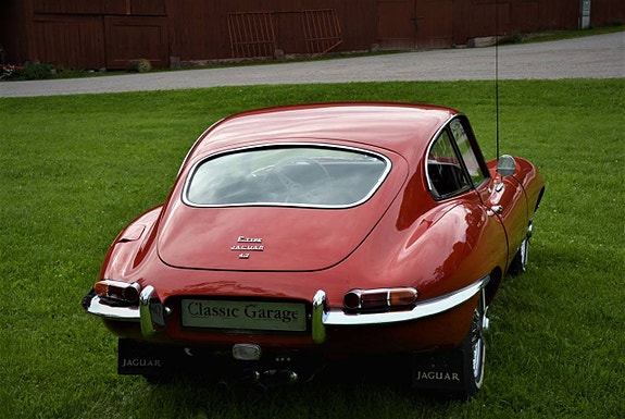 Jaguar E-TYPE 3 of 5