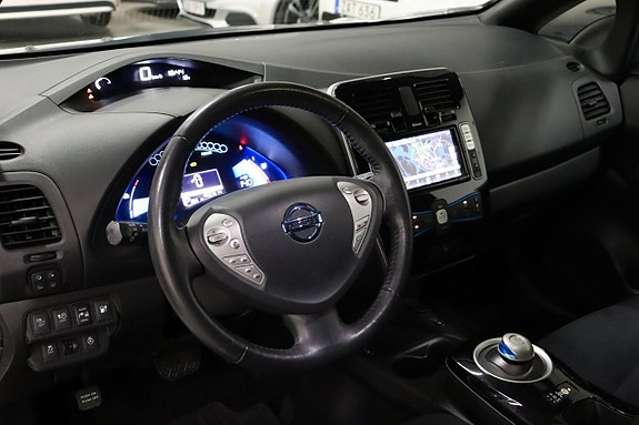 Nissan Leaf 14 of 18