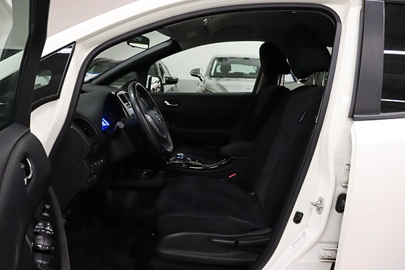 Nissan Leaf 15 of 18