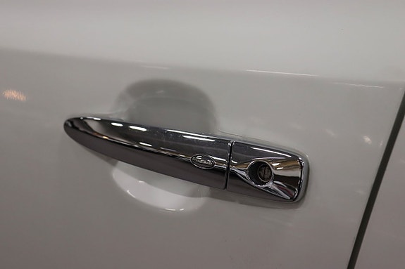 Nissan Leaf 17 of 18