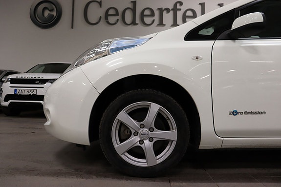 Nissan Leaf 5 of 18