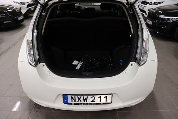 Nissan Leaf 8 of 18