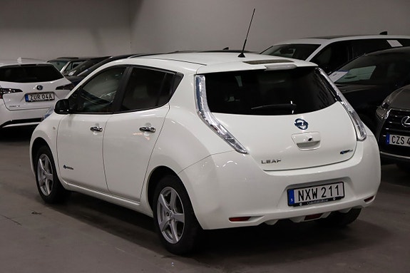 Nissan Leaf 6 of 18