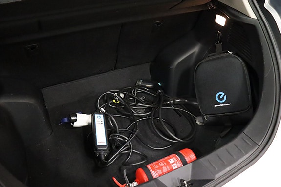 Nissan Leaf 9 of 18