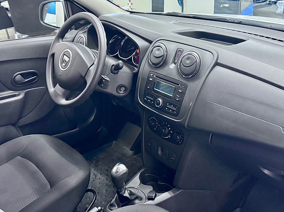 Dacia Logan 9 of 12