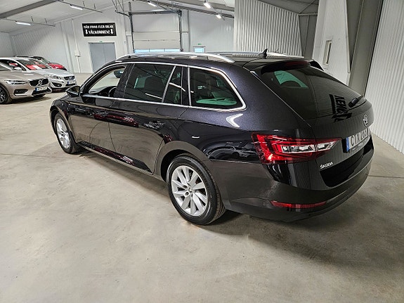 Skoda Superb 4 of 5