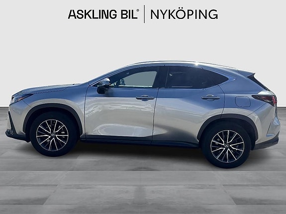 Lexus NX 450h 3 of 5
