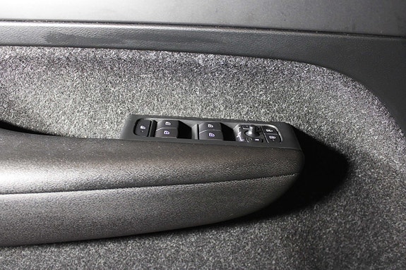 Volvo XC40 25 of 26