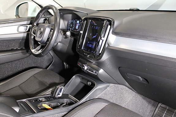 Volvo XC40 22 of 26