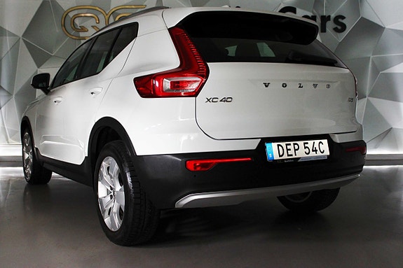 Volvo XC40 10 of 26