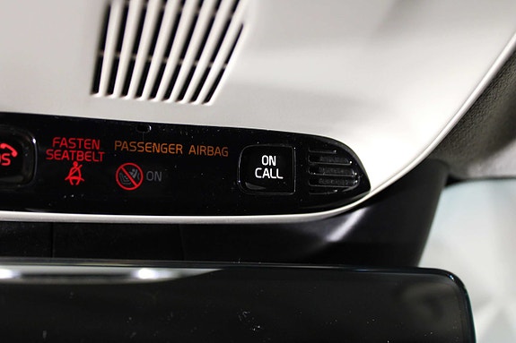 Volvo XC40 17 of 26