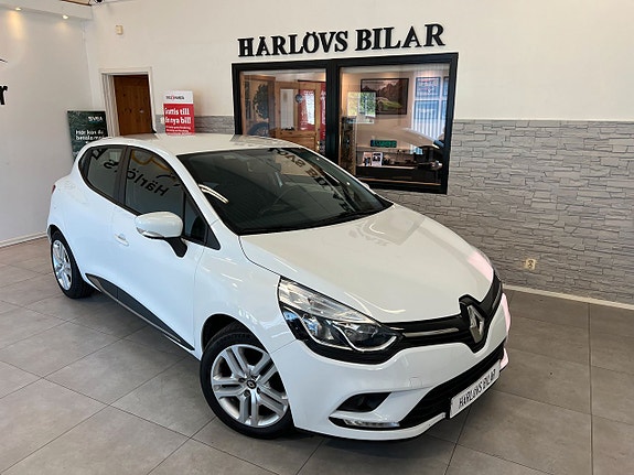 Renault Clio 9 of 17