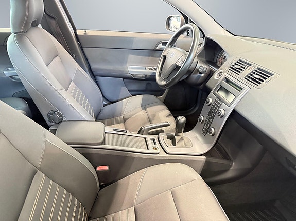 Volvo V50 5 of 7