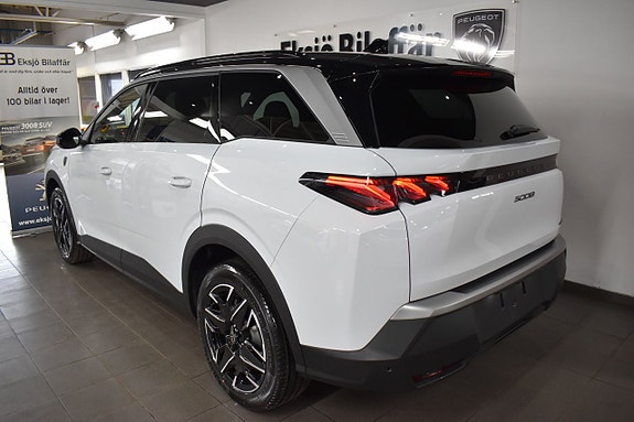 Peugeot 5008 4 of 5