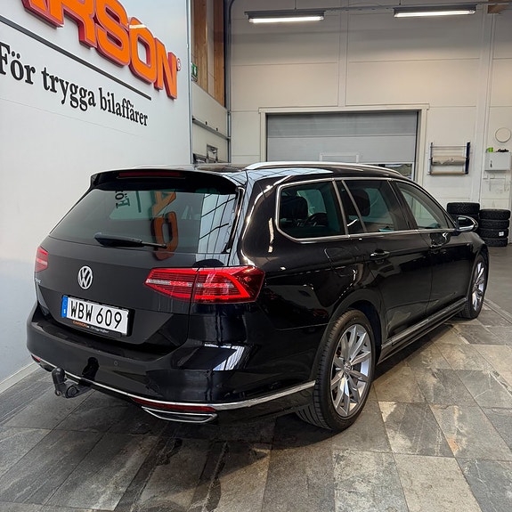 Volkswagen Passat 4 of 13