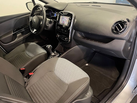 Renault Clio 9 of 12